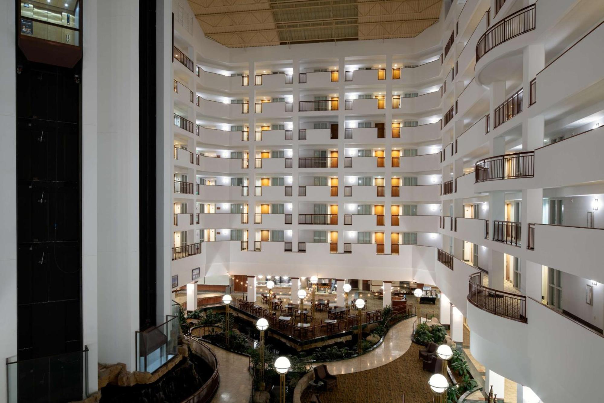 Embassy Suites By Hilton Portland Airport Exterior foto